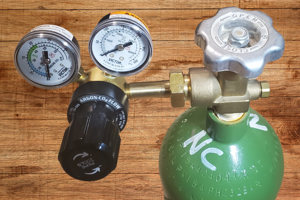 argon tank with regulator